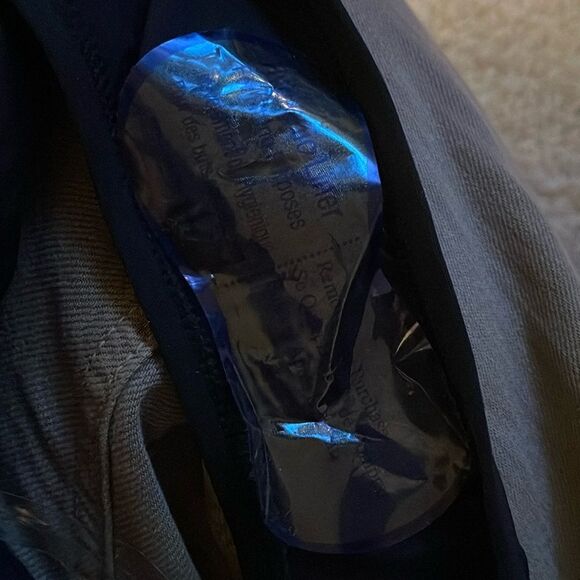 NEW La Blanca Island Goddess Shirred One Shoulder One-Piece Swimsuit In black - Picture 4 of 5